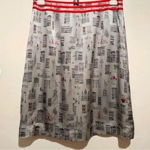 DKNY CITY Classic NYC Landmark Half Pleat Silk Silver Red Trim Skirt Rare HTF 8P